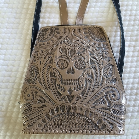 Skull | Hand Tooled Leather Backpack - Picture 2 of 11